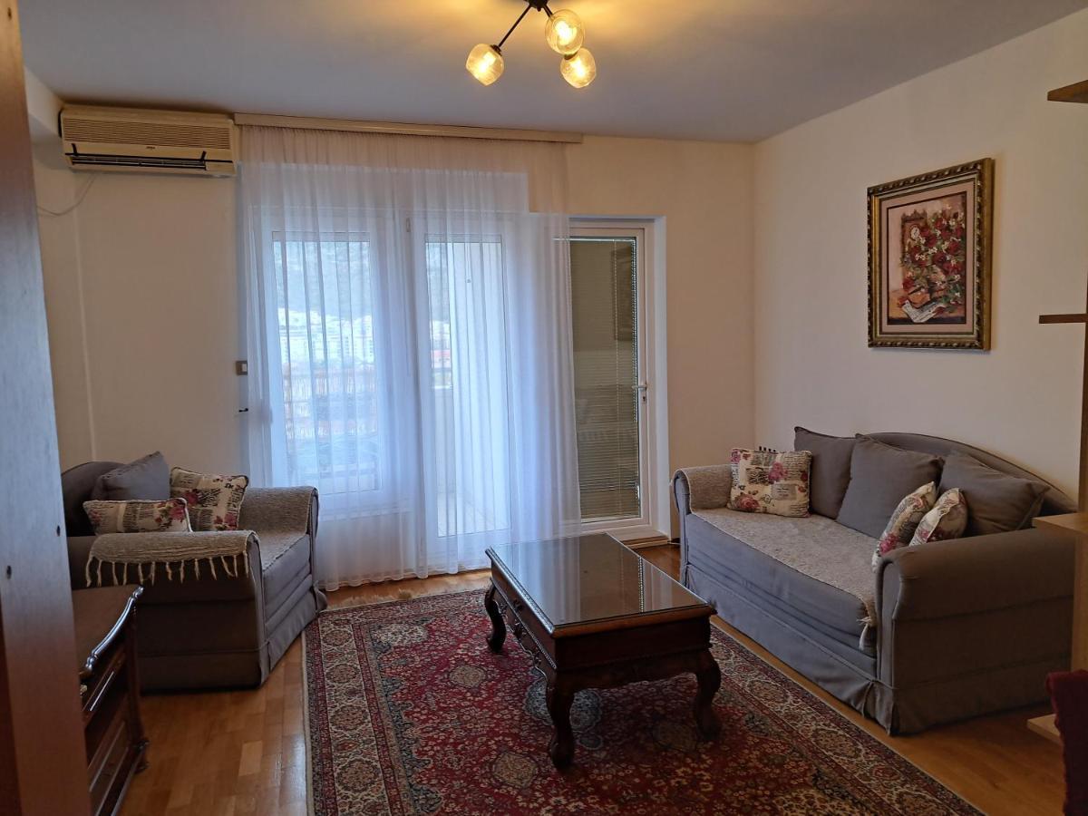 Ljumovic Apartment *